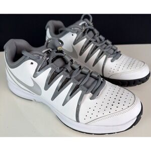 NIKE Vapor Court Women's Tennis Shoes White Gray Size 9.5